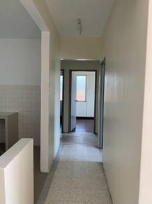 Taman Seri Damai 'B' Apartment, Jelutong. 800sf, Partially Furnished.