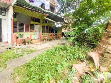 Corner Flat PKNS Seksyen 17 Petaling Jaya Ground floor facing open