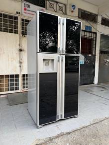 Hitachi 4-door fridge water dispenser 550L