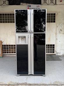4-door fridge Hitachi with water dispenser 550L