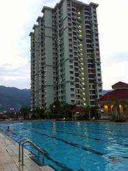 1-COVERED CARPARK Taman Kristal Apartment 3-Bedrooms Well Maintained