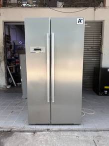 Bosch Side by Side Peti ais Fridge 667Liters