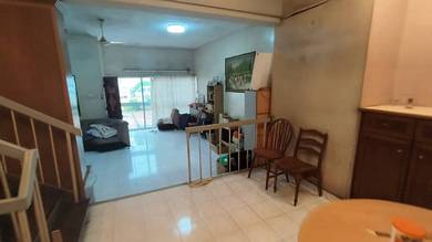 Taman Connaught 2.5 Storey House【6-Bedrooms】Gated Guarded FREEHOLD
