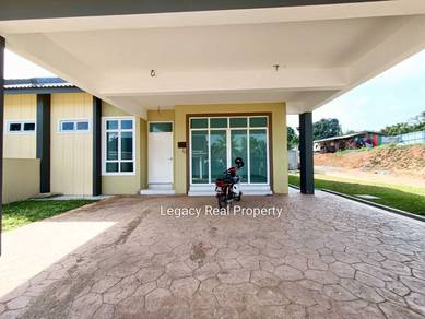 Semi-D design moden dan luas belakang pantai timur