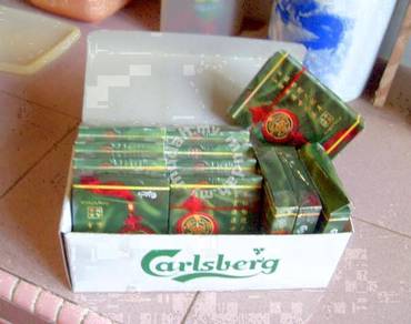 LOT 12 Packs Carlsberg Festive Playing Cards (NEW)