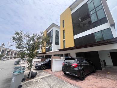 |GROUND FLOOR|END LOT|Studio Loft at Laman Cempaka Seri 2 Townhouse