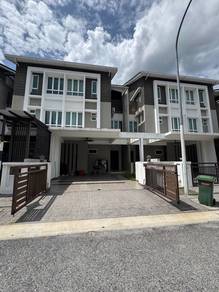 Freehold Privacy Club House Tiara South Semenyih