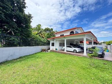 HUGE land 7059sqft 1.5 Storey Bungalow SS3 Kelana Jaya Petaling Jaya