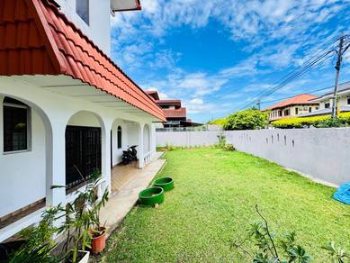 HUGE land 7059sqft 1.5 Storey Bungalow SS3 Kelana Jaya Petaling Jaya