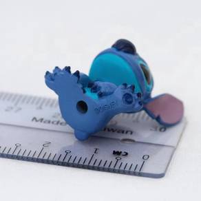 Lilo and stitch: sitting stitch plastic figure