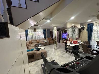 Double Storey Corner Renovated [Taman Kinrara Puchong]