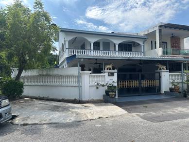 Double Storey Corner Renovated [Taman Kinrara Puchong]