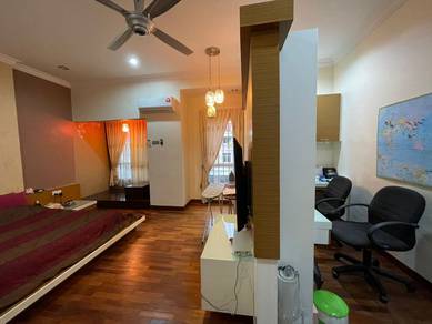 A Very Exquisitely Maintained 3 StoreysTerraced House @ Tanjung Bungan