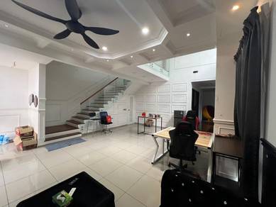 Renovated and Fully Extend 3 Storey Semi D 32x70 at Setia Utama 1