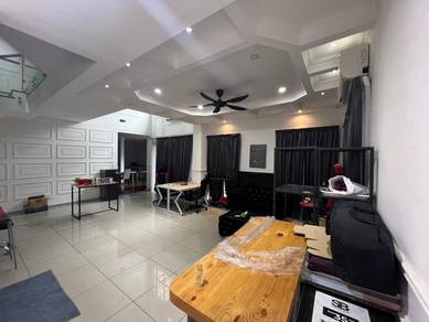 Renovated and Fully Extend 3 Storey Semi D 32x70 at Setia Utama 1
