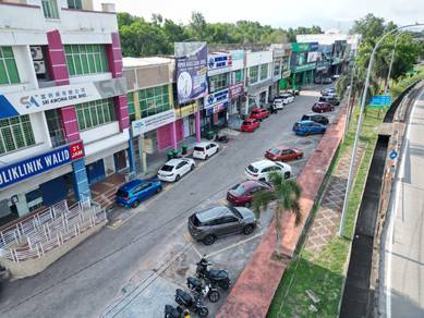 Facing Road 3 Storey Shoplot Pusat Perniagaan Zamrud Sungai Petani