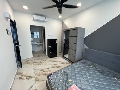 Jalan Damai @ Jb town Room Rent No Agent fee Master Bedroom Rent Room