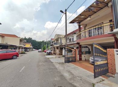 FREEHOLD 2-sty Taman Melawati. FULLY EXTENDED. BIG BACK YARD