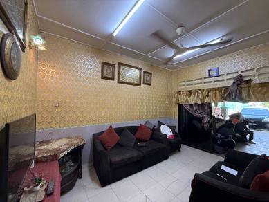 Facing Padang Mainan Renovated  Taman Duyong