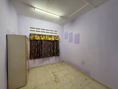 Facing Padang Mainan Renovated  Taman Duyong