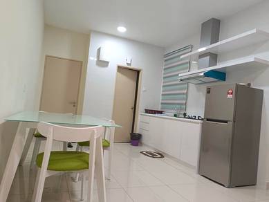 Taman daya Dato onn mount Austin room for rent