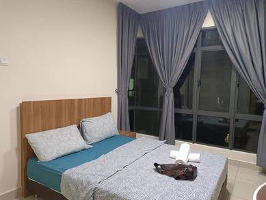 Taman daya Dato onn mount Austin room for rent