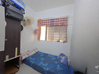 SS13, Subang Jaya Flat Ground Floor unit for sale