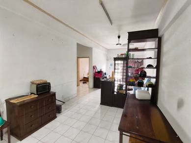 Sale Api Api Apartment KK CBD | 3-Bed, 3-Bath Corner Unit Level 2