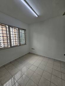 Flora Damansara Apartment Damansara Perdana 750sf 3R2B Newly Repaint