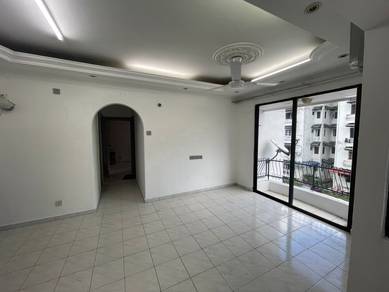 Villa Condo Relau Orginal Unit with Well Maintain