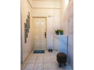 Jay Series Condo 850sf at Island Park Greenlane in Penang Island