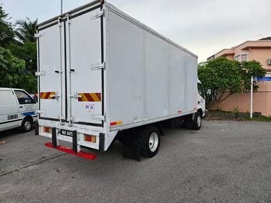 Lori 3 tan Hino WU410R UBS 17 KAKI KOTAK 2011
