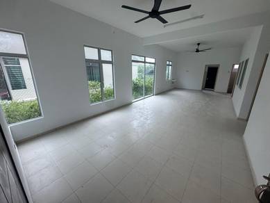 SEMI-D SETINGKAT SERI DAMAI AMAN UNTUK DiJUAL ❗