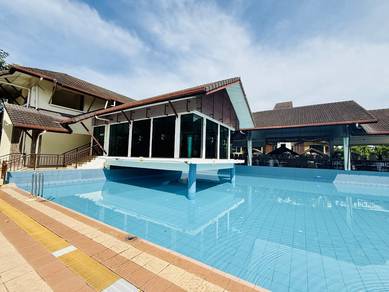 [FACING LAKE VIEW] Avenue 2 TownHouse Bandar Tun Hussein Onn Cheras