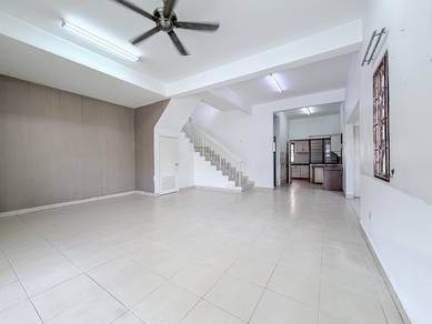 Teres 2 Tingkat Corner Impian Putra - 190m Surau + Full Reno + CCC