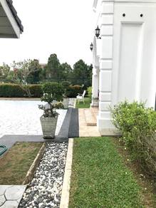 Banglo Gaya Georgian dengan Kolam Renang Persendirian – Seksyen 7, Sha