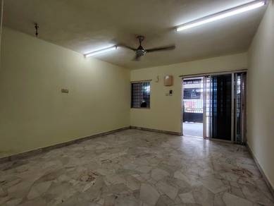 2-story terrace house, renovated and well-maintained, move-in ready