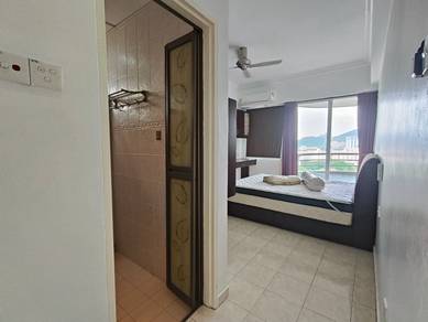 Coastal tower - 2 Car park -Fully Reno -Corner unit -tanjung Bungah