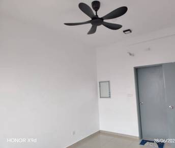 Parkland Residence KJ2 walk 3 min to KTM station Kajang