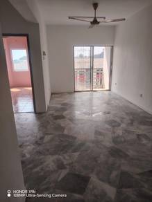 Klang Pelangi Court Apartment Clean and Newly Painted