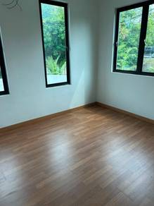 Rumah Teres 2 Tingkat di Bandar Rinching, Seminyah