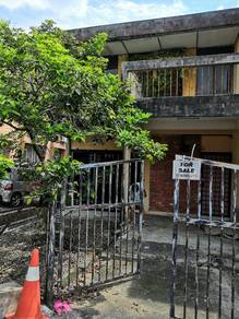 End lot double storey terrace house - Tmn Maju Jaya (ABANDONED)