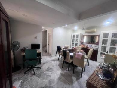 Bandar Kinrara seksyen 5, BK5 , 2 Storey Corner House, Puchong