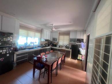 Bandar Kinrara seksyen 5, BK5 , 2 Storey Corner House, Puchong