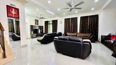Below market 2.5 storey corner lot terrace in Kota Warisan