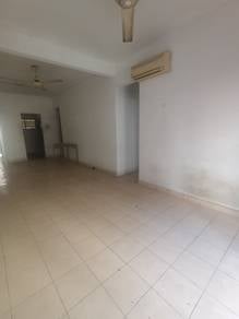 FOR SALE.  LEVEL 1 !! Pangsapuri Puchong Permata 1