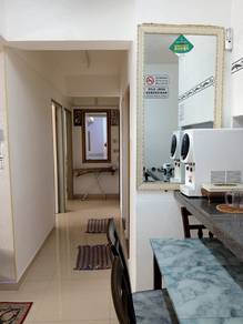 Aurora USM 3 rooms Homestay