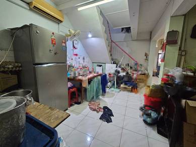 Ellis Road, Near Padungan, MBKS, Double Storey Terrace House