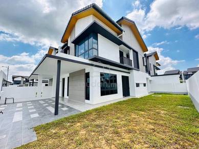 Sepang Area Double Storey【45x70 4bed 4Bath Freehold】Last Unit Corner