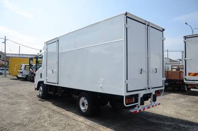 Isuzu NLR77UHE 1 Ton 14.3ft Kotak
